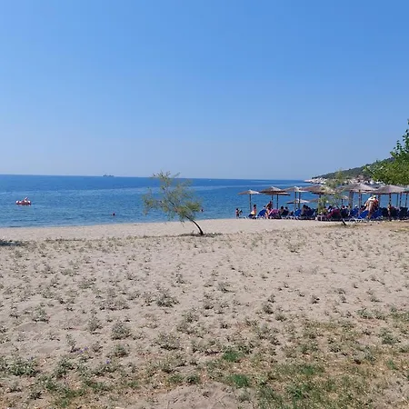 Kiki's * Неа-Карвали